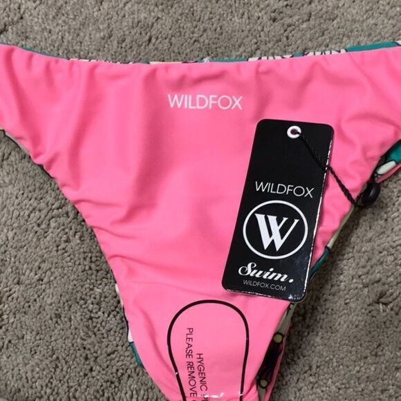 WILDFOX 60’s Brazilian floral reversible bikini. S-top/L-bottoms - Picture 5 of 9